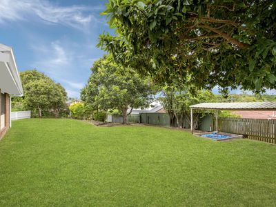 12 Cotswold Court, Rochedale South