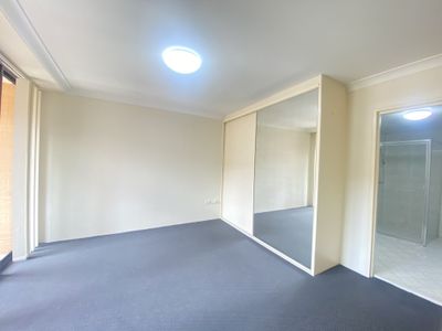 29/181 Hawkesbury Rd, Westmead