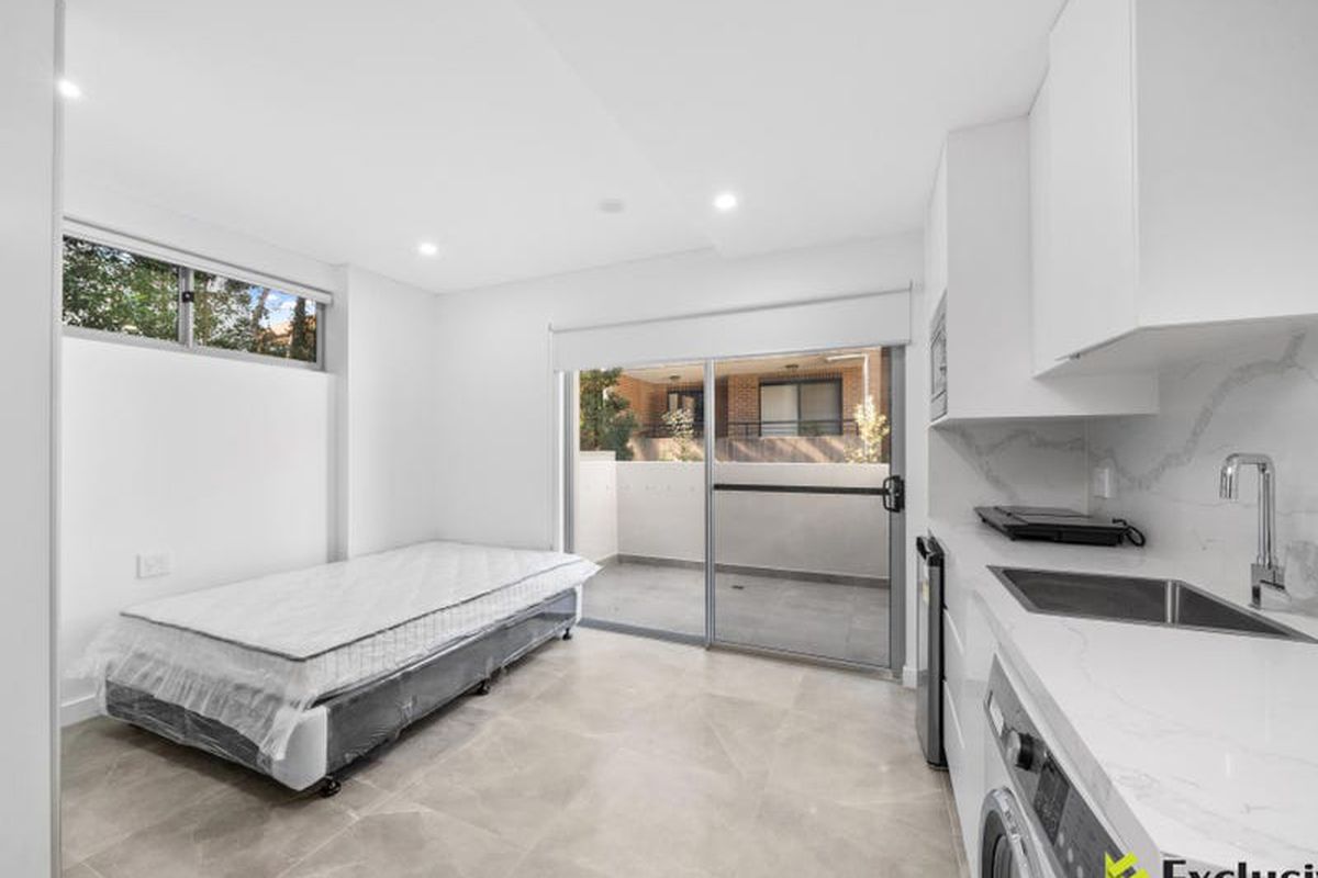 044 Henley Road, Homebush West