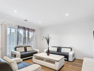 2 Rosebud Street, Tarneit
