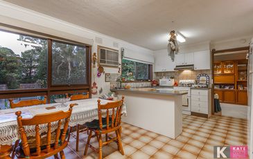 10 Corringham Road, Beaconsfield Upper