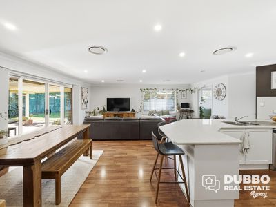 15 Sunvale Avenue, Dubbo
