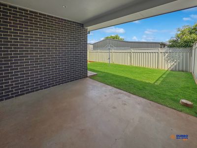 62 Champagne Drive, Dubbo