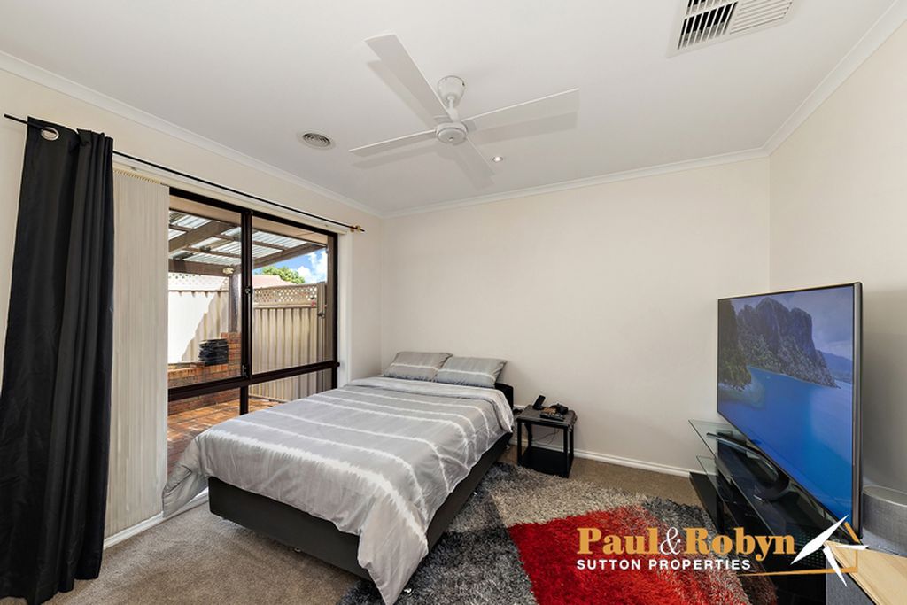 44 Perrin Circuit, Banks