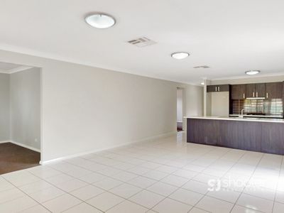 12 Glenshee Close, Dubbo