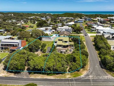 11-13 Railway Terrace North, Beachport
