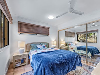 12 / 12 Golden Orchid Drive, Airlie Beach