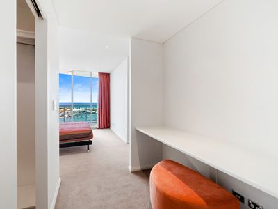 2405 / 1 Como Crescent, Southport
