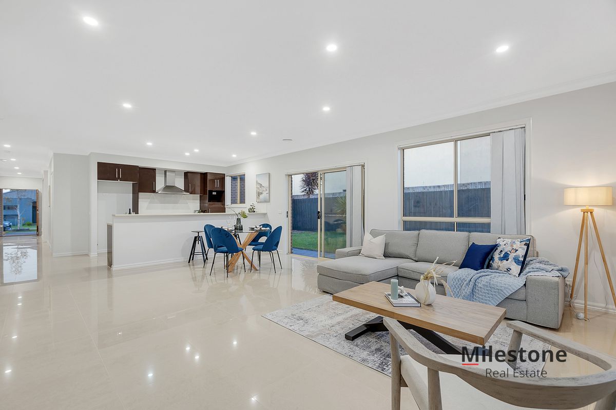 5 Sedgwick Court, Lynbrook