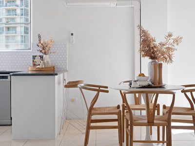 21 / 72 Marine Parade, Southport