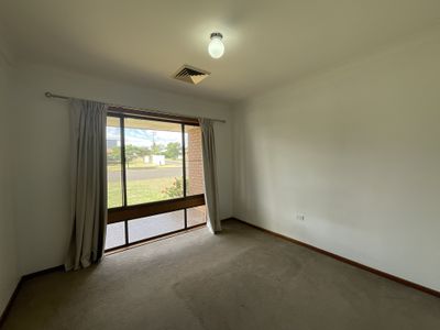 15 Brenner Street , Forbes
