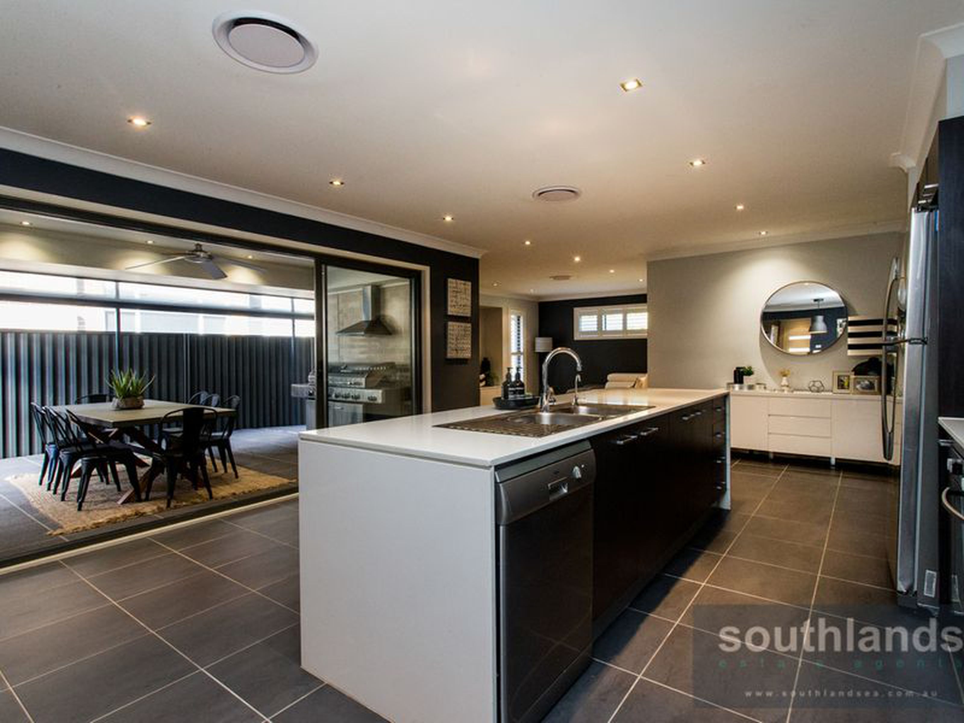 33 Sandstock Crescent, Jordan Springs, JORDAN SPRINGS