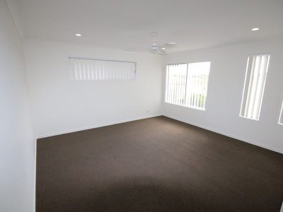 2 Dawes Crescent, Urraween