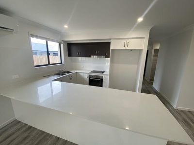 1 / 10 Satinwood Avenue, Urraween