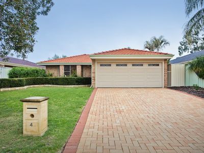 4 Hackett Pass, Winthrop