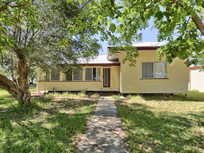 73 ACACIA STREET, Barcaldine