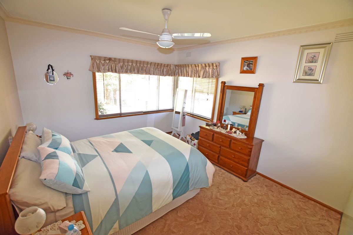 5 Weller Road, Lancaster