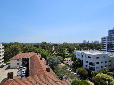 601 / 8 Louise Street, Melbourne