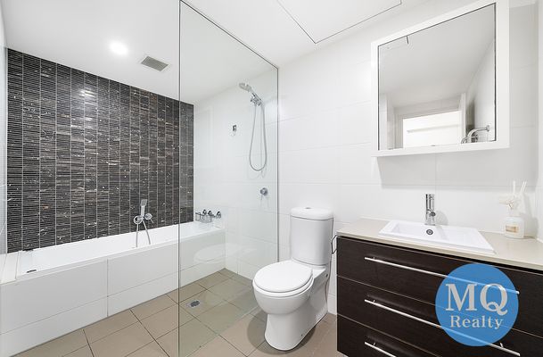 404 / 3 Avenue Of Europe, Newington