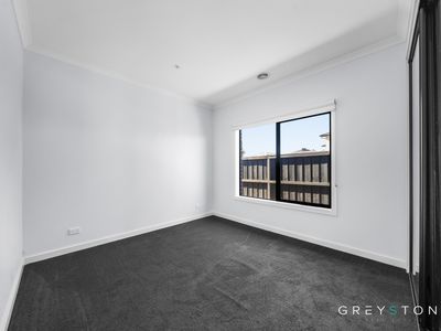 61 Bingham Circuit, Thornhill Park
