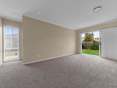 12 Foxwood Circuit, Wakerley