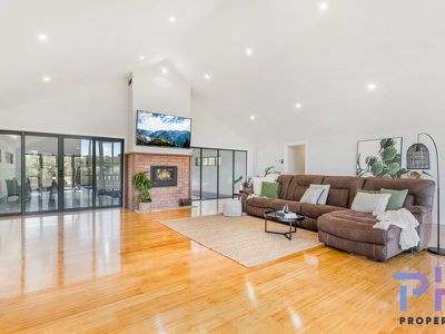 8 Montgomery Lane, Lockwood