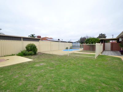 70 Hilton Crescent, Maddington