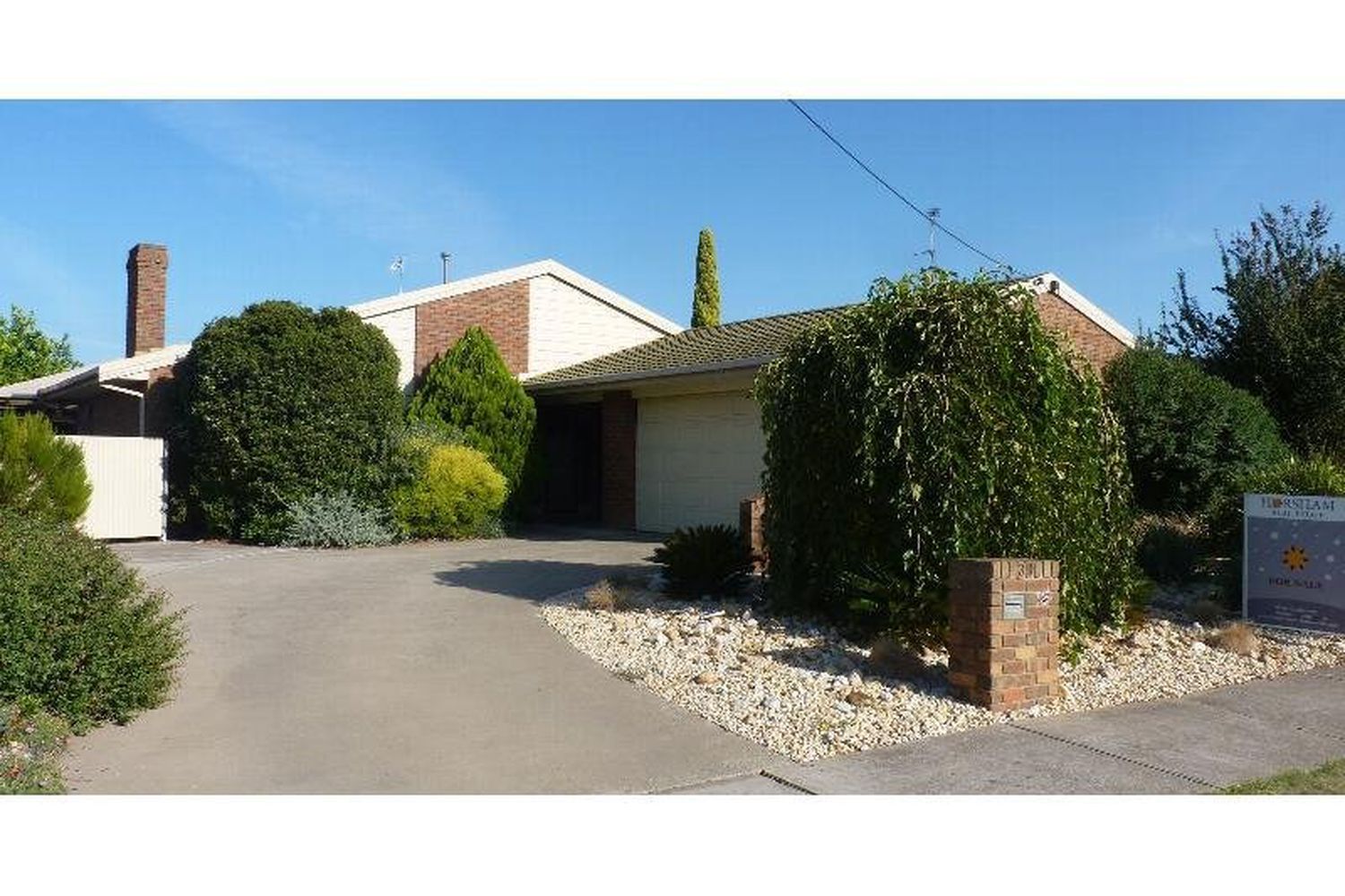 39 Churchill Road, Horsham