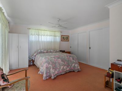 5 Surfers Avenue, Narrawallee