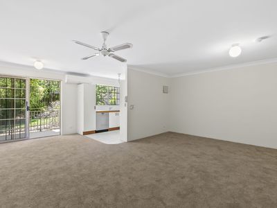 2 / 36 Alpha St, Taringa