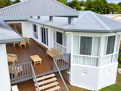 24 Crouch Avenue, Atherton