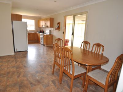 16 Kingfisher Street, Dubbo