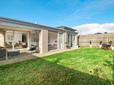 9 Sirrom Crescent, Armstrong Creek