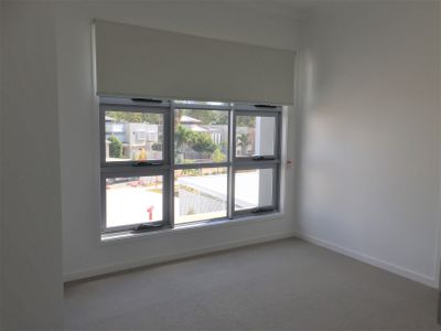 16 / 20 Careel Close, Helensvale