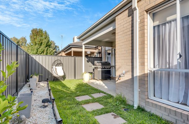 15 Kirkstead Grove, Craigieburn