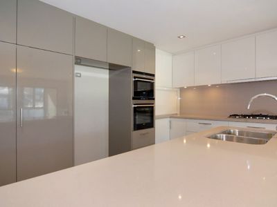 2/8 Sorrento Street, North Beach