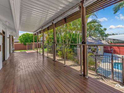 13 Bairnsdale Court, Helensvale