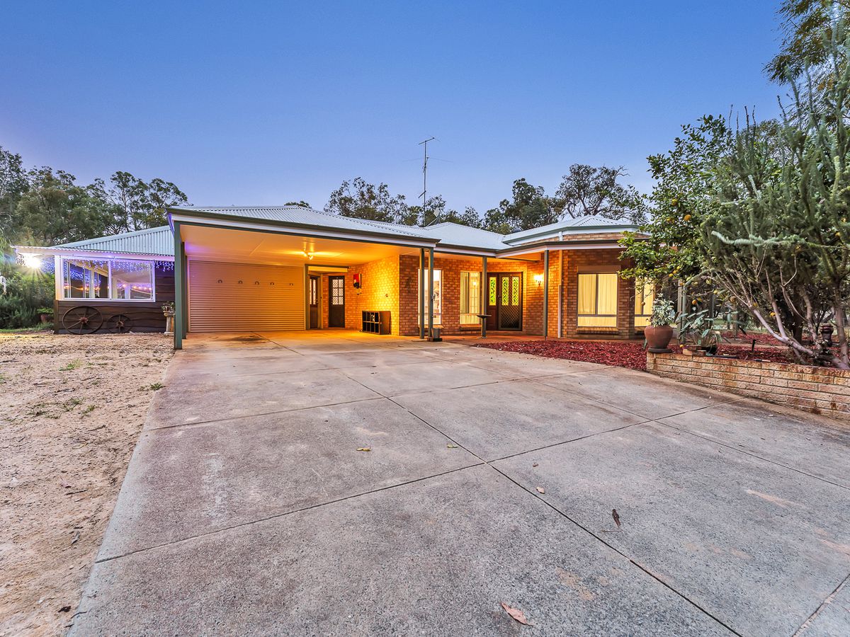 71 Serpentine Way, Stake Hill