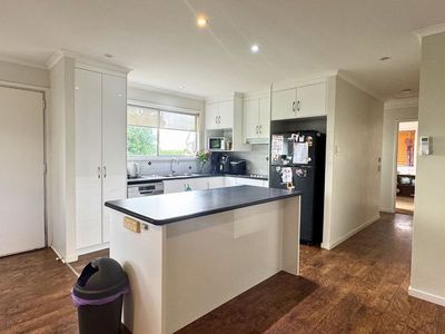 5 Beetson Street, Moranbah