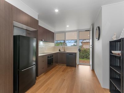 3 / 2 Burke Street, North Ward