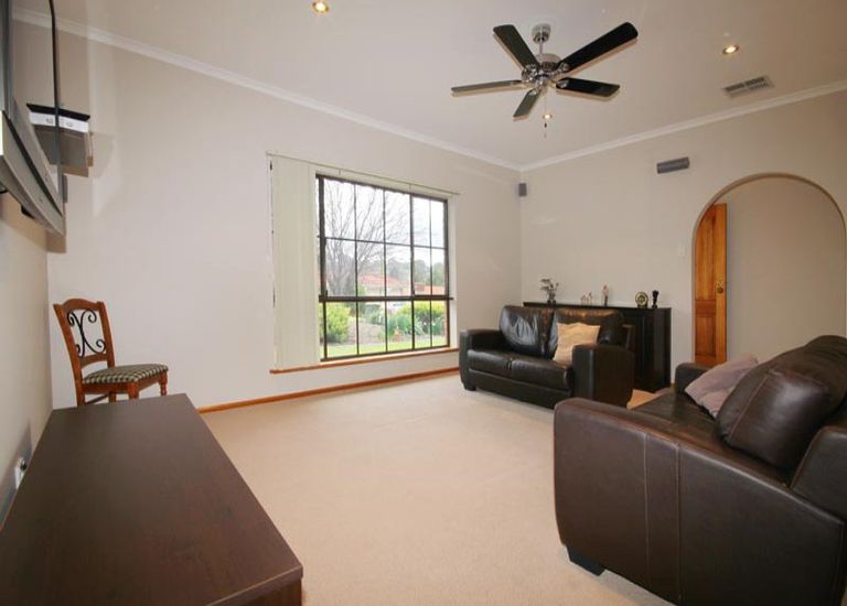 41 Glenthorn Crescent, O'halloran Hill