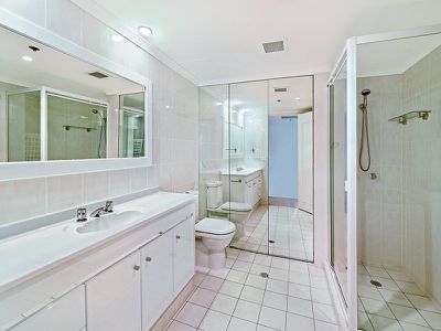 78 ‘Atlantis West’ 2 Admiralty Drive , Paradise Waters