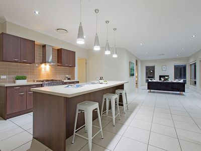 32 Figtree Place, Wakerley