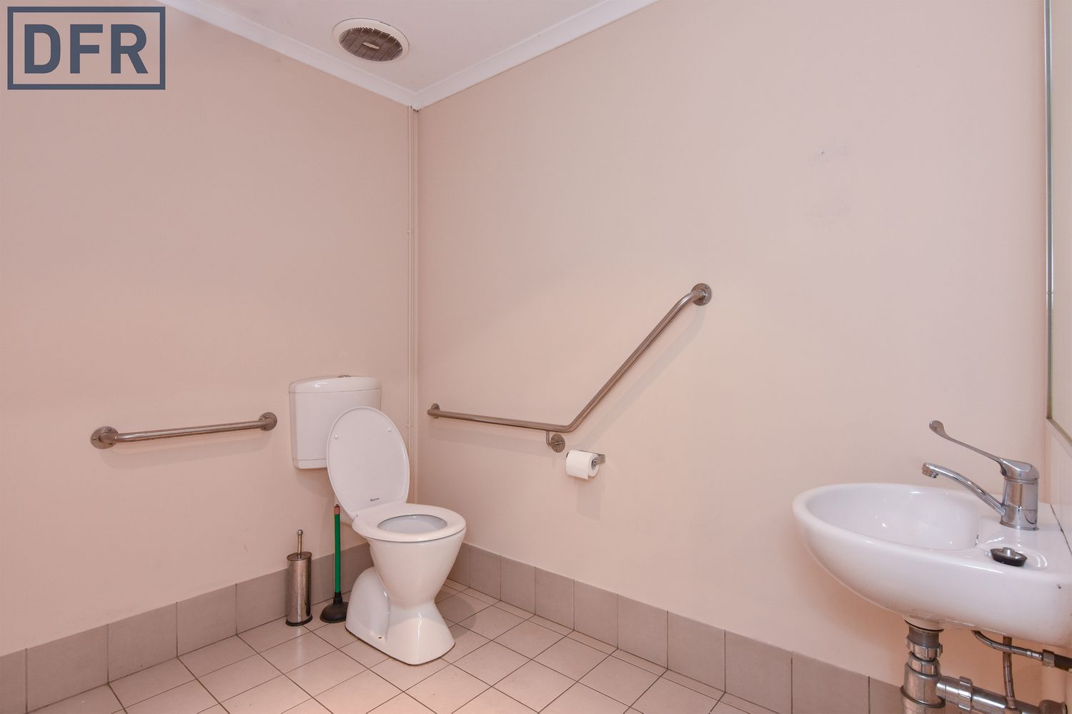 1/28 Hammond Road, Cockburn Central