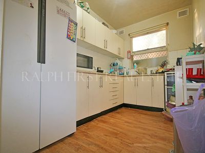 4 / 32 Hampden Road, Lakemba