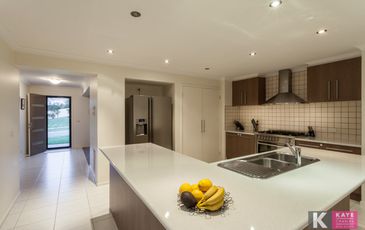 4 Isobel Parade, Beaconsfield