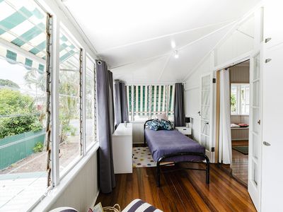 12 Taylor Street, West Mackay