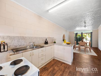 7 Burton Street, Mysterton