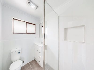 9 Knightsbridge Crescent, Rochedale South