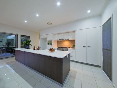 27 Esk Crescent, Wakerley